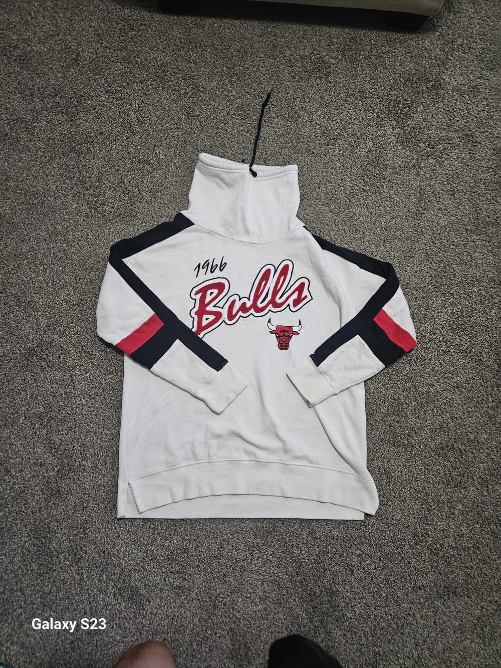 NBA Chicago Bulls White, Red & Black Turtleneck Sweater